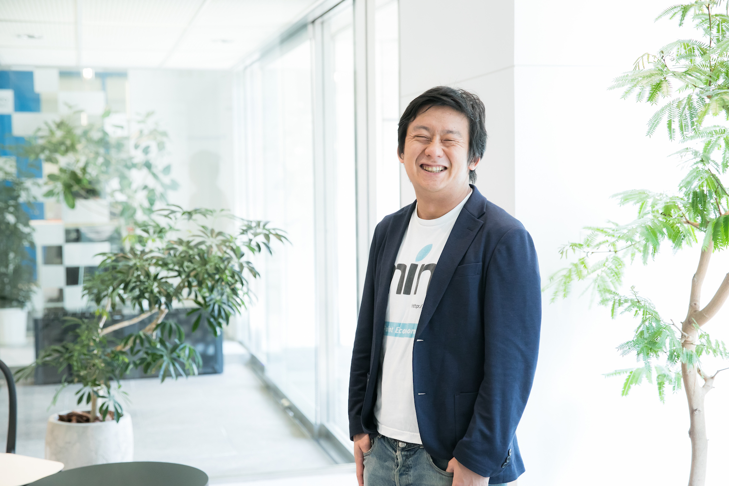 個人が活躍する新しい経済のあり方。感謝をポイントで送るサービス
