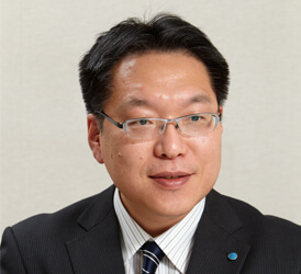 平山氏