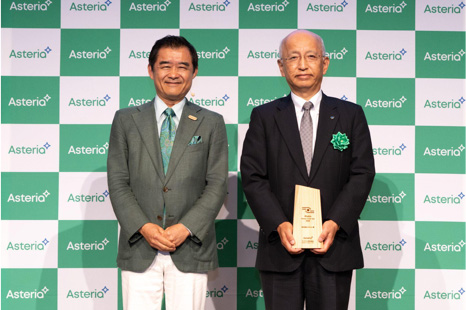 平野と岡部様写真