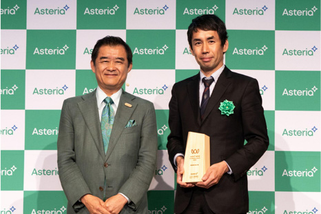平野と岡部様写真