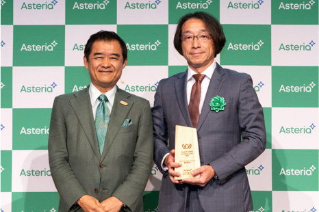 平野と山本様写真