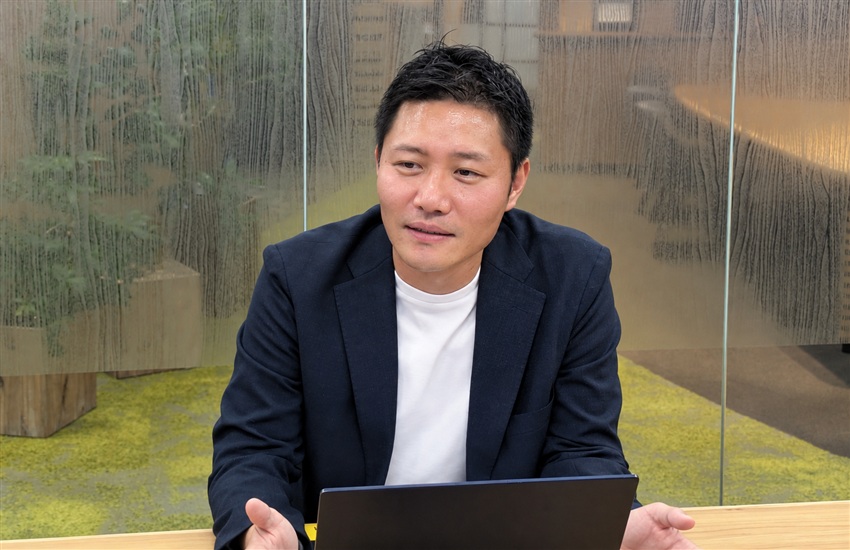 取材で話すアステリアの森慶輔